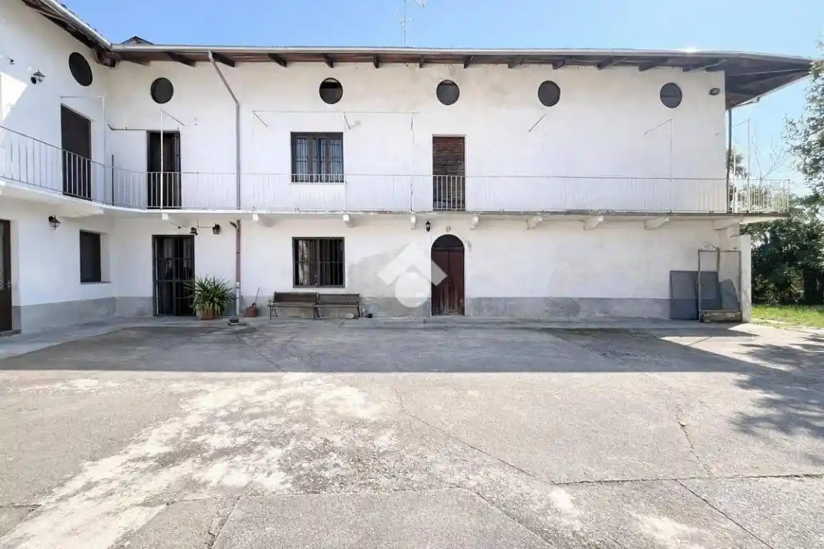 Casa indipendente in vendita a San Francesco al Campo