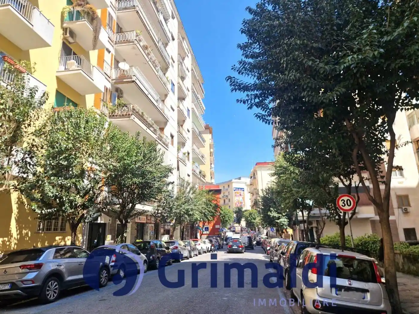 Appartamento in vendita a Napoli