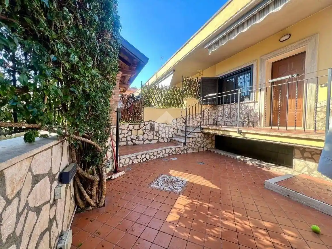 Villetta a schiera in vendita a Roma