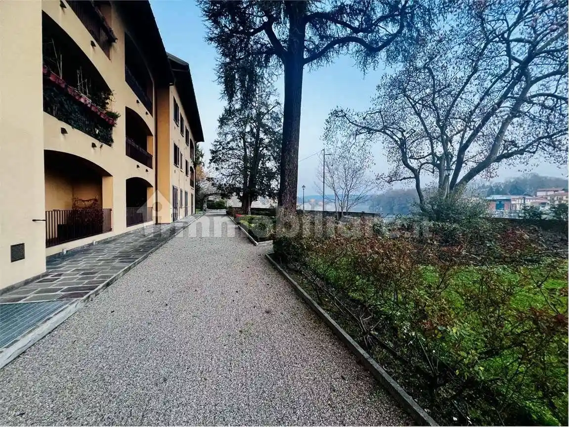 Appartamento in affitto a Sesto Calende