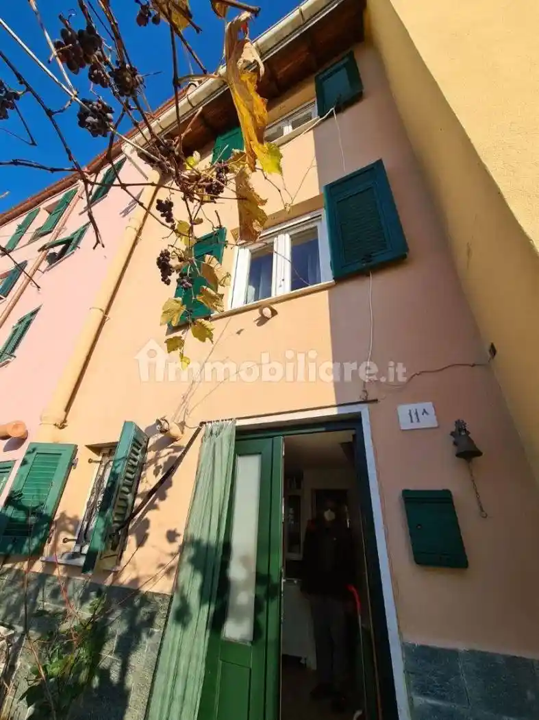 Casa indipendente in vendita a Genova