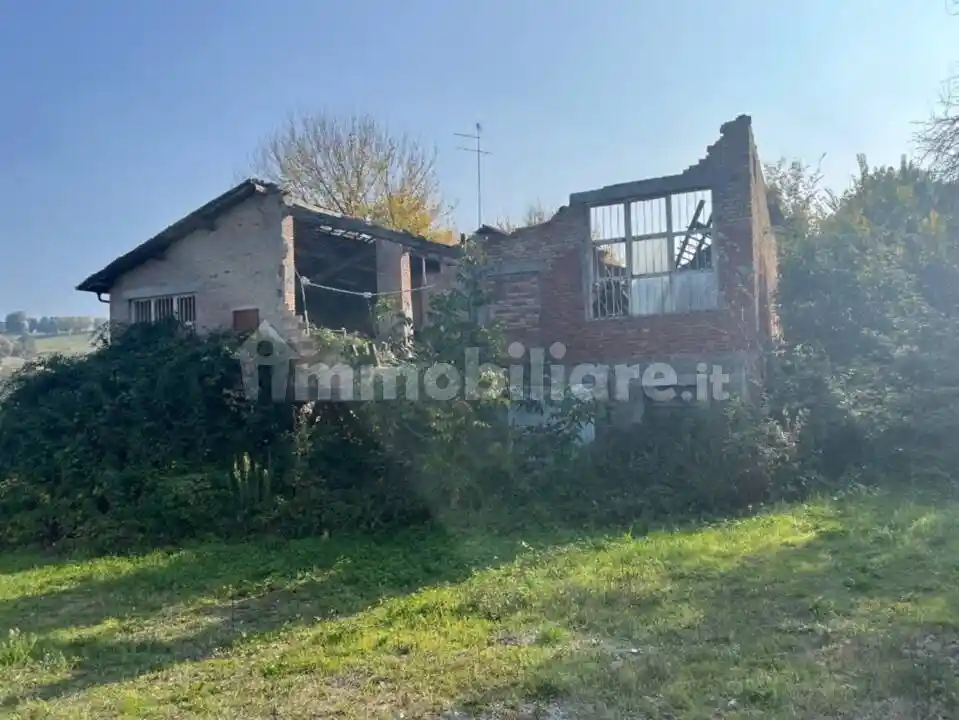 Casa indipendente in vendita a Vezzano sul Crostolo