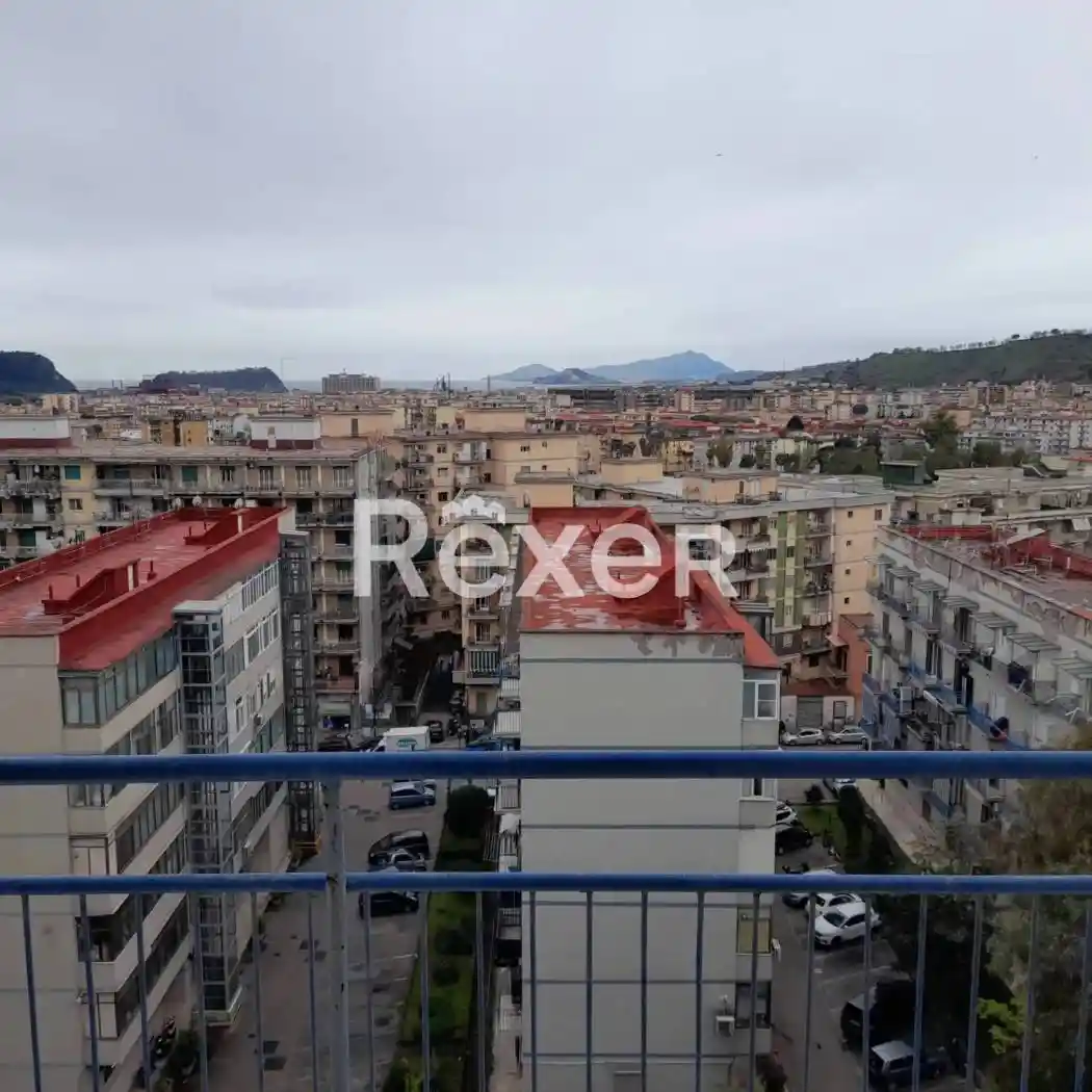 Appartamento in vendita a Napoli
