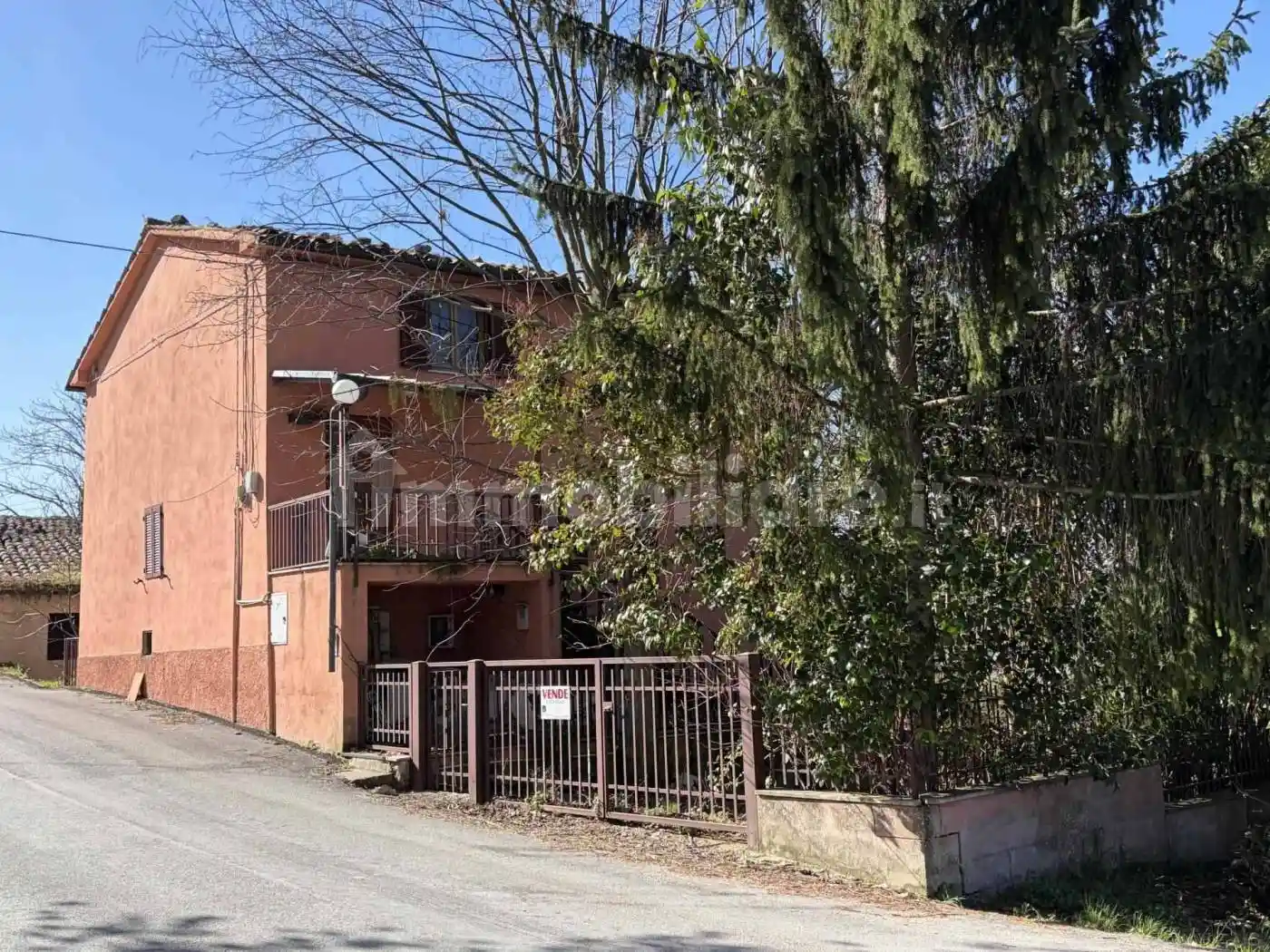 Rustico - Casale in vendita a Camerino