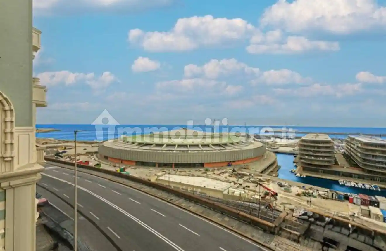 Appartamento in vendita a Genova