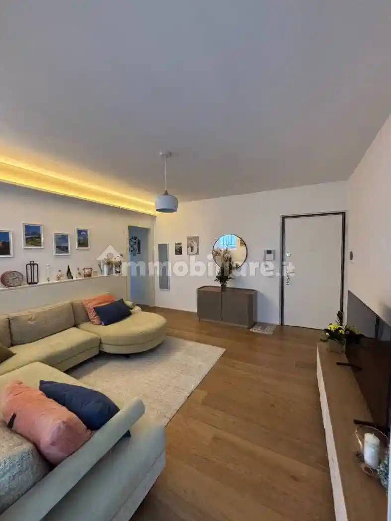 Appartamento in vendita a Alzate Brianza