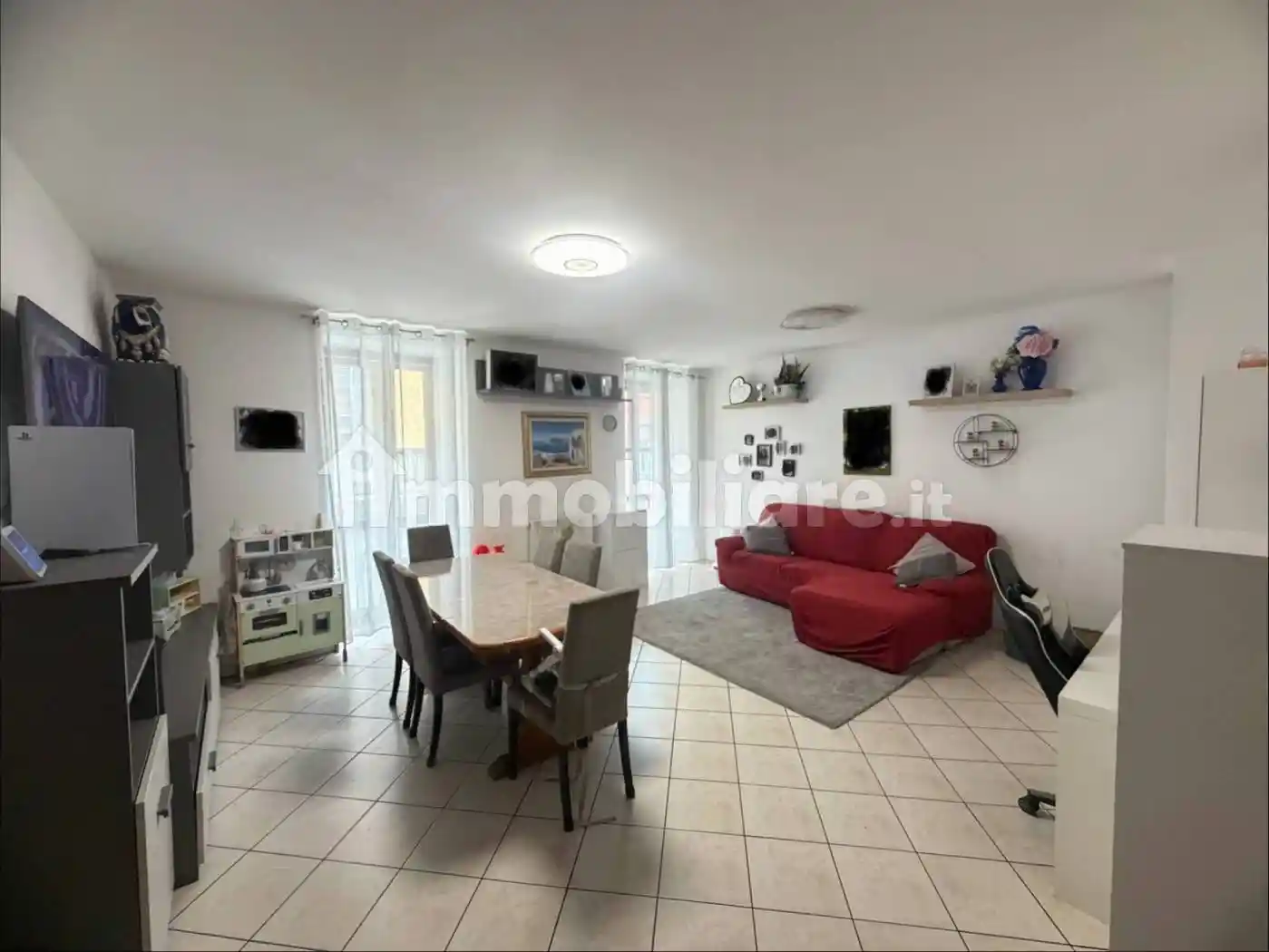 Appartamento in vendita a Fenegrò