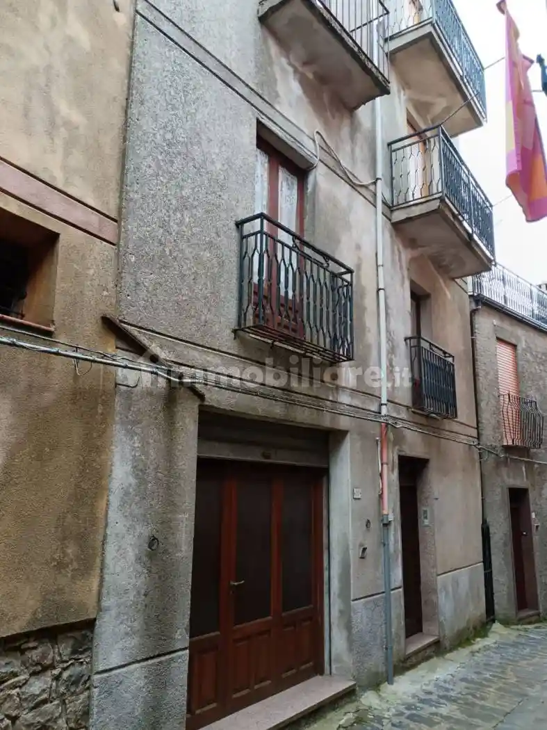Palazzo - Edificio in vendita a San Mauro Castelverde