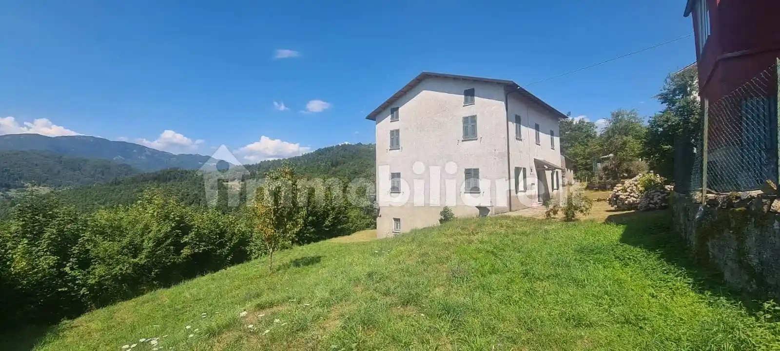 Casa indipendente in vendita a Rezzoaglio