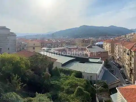 Appartamento in vendita a Savona