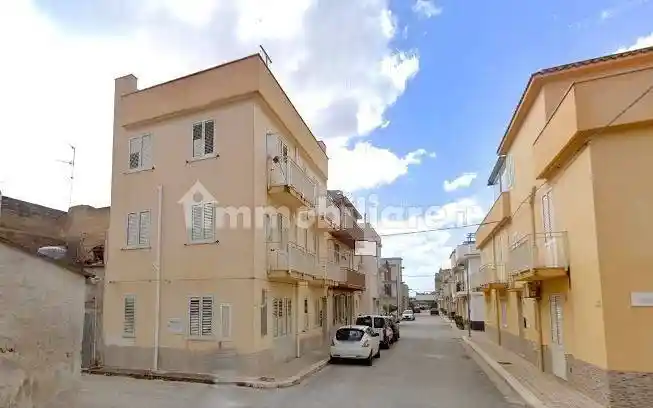 Palazzo - Edificio in vendita a Menfi