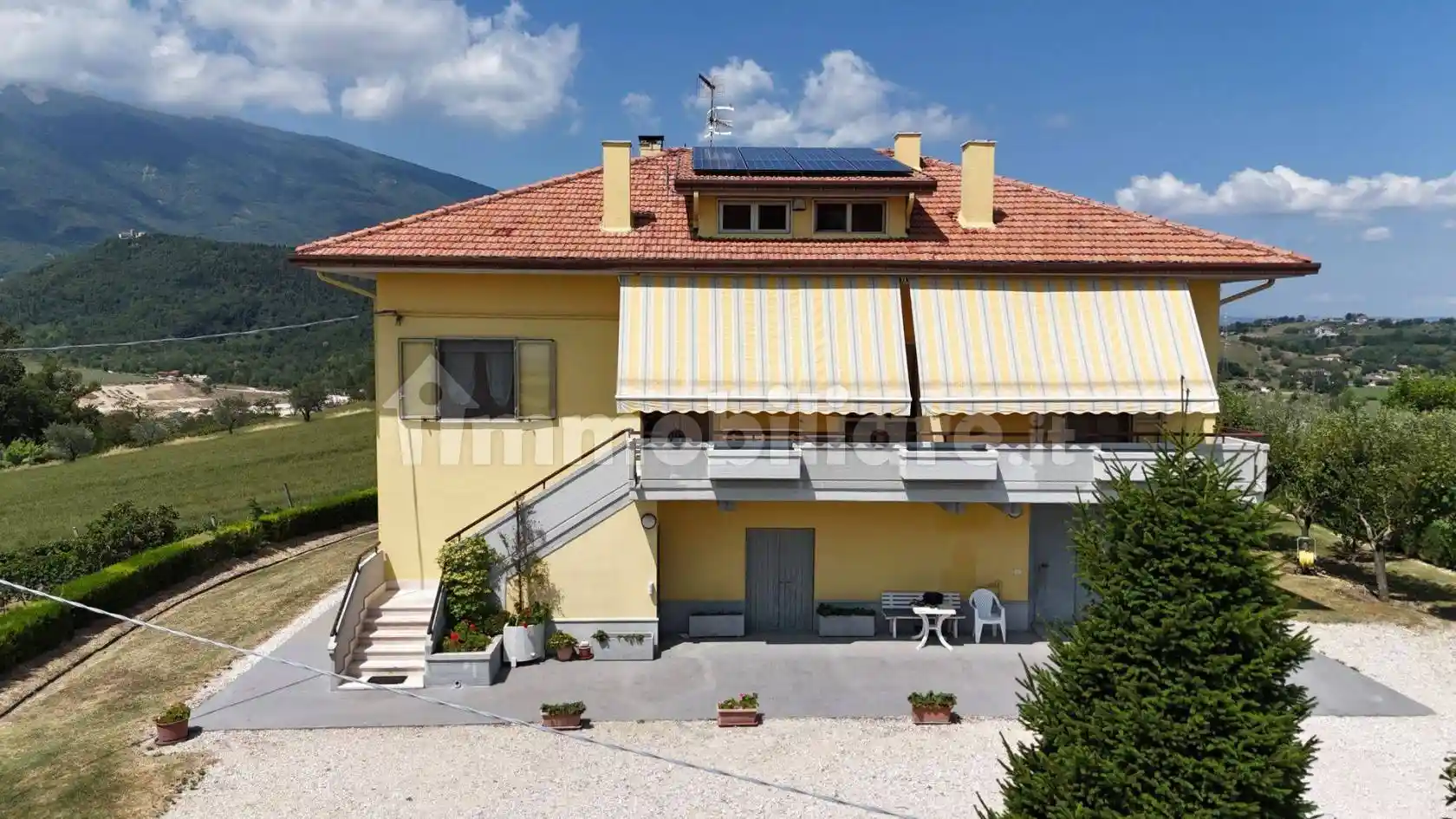 Villa in vendita a Civitella del Tronto