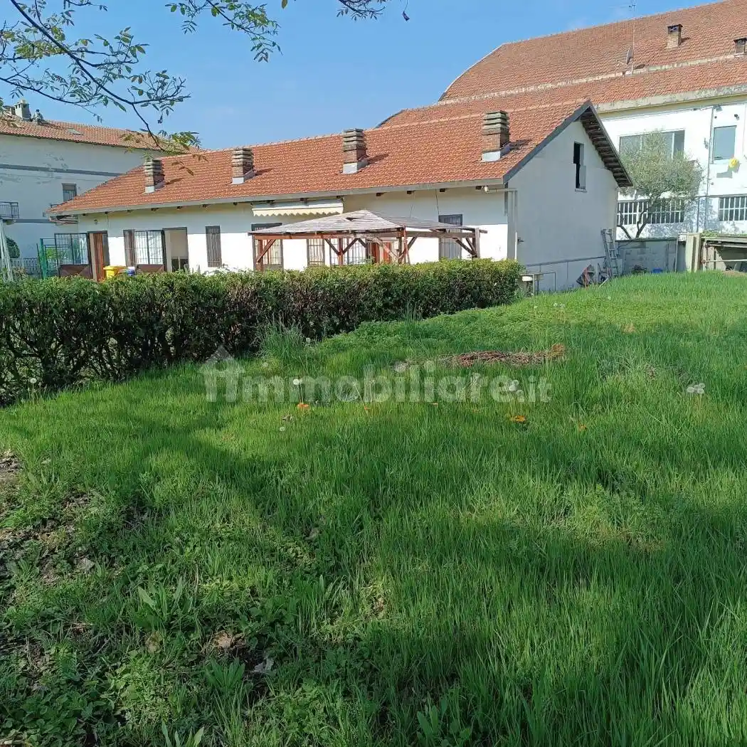 Rustico - Casale in vendita a Nole