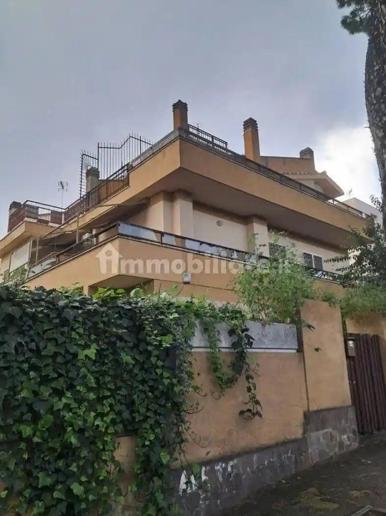 Villetta a schiera in vendita a Roma