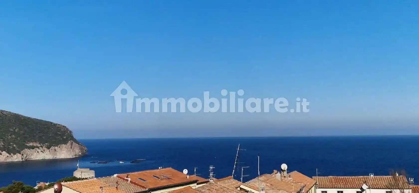 Appartamento in vendita a Capraia Isola