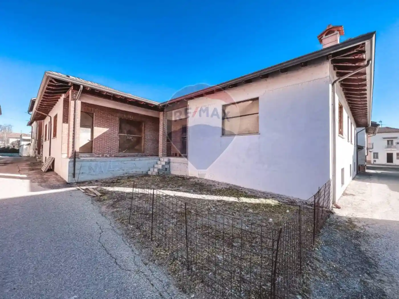 Villa in vendita a Confienza