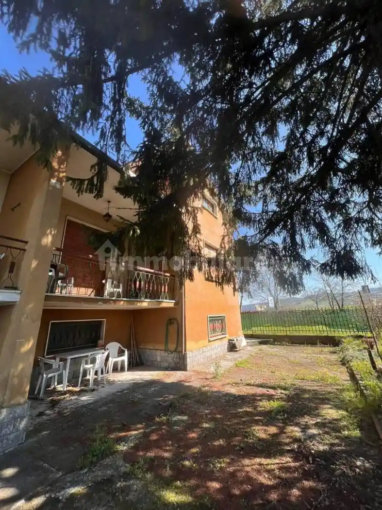 Villa in vendita a Retorbido