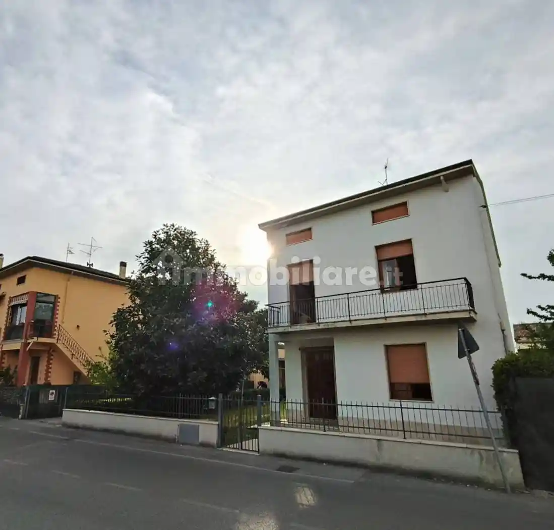Villa in vendita a Prato