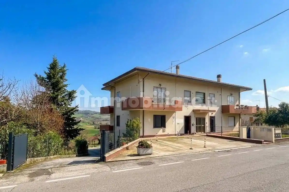 Appartamento in vendita a Borghi
