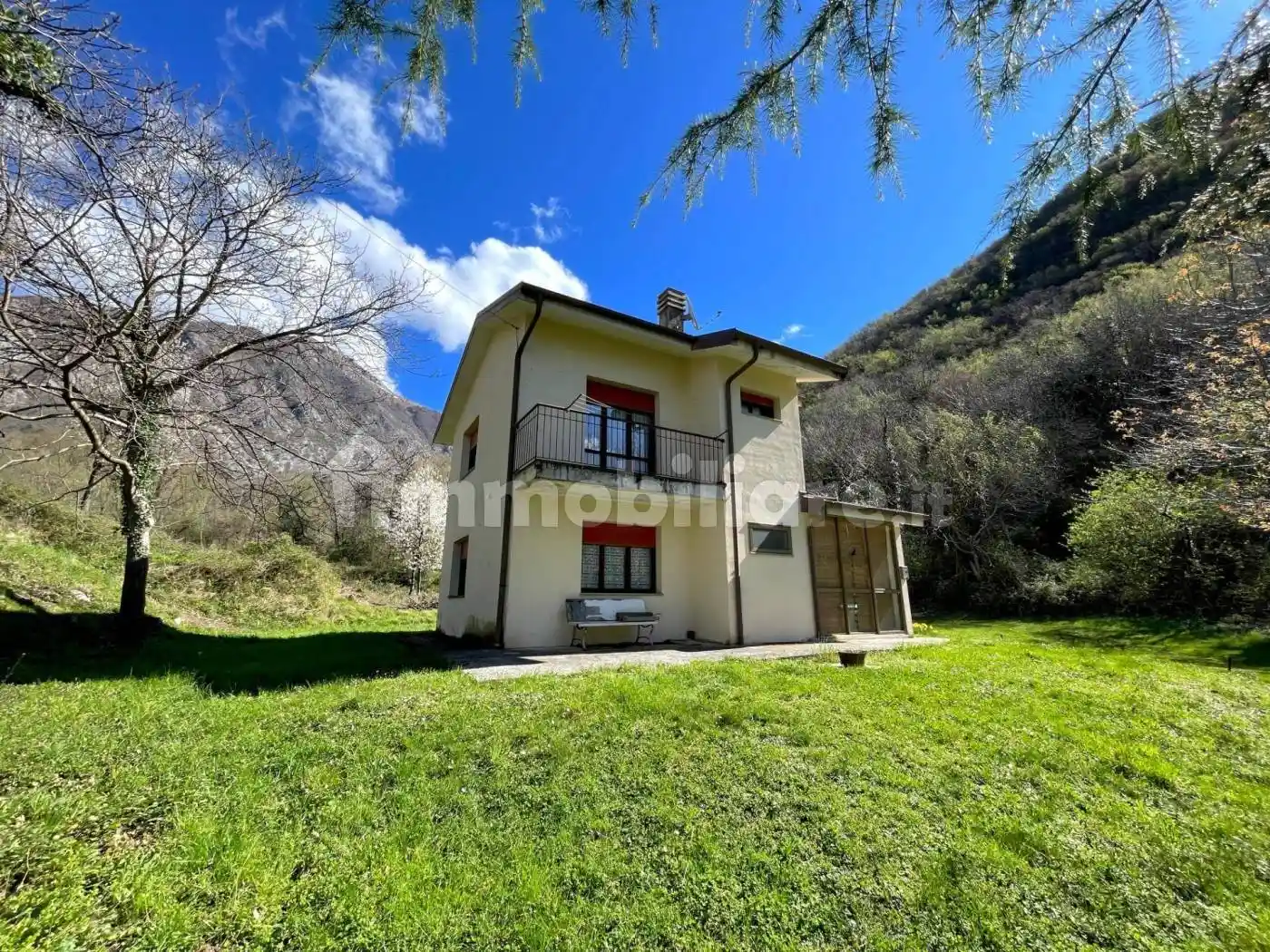 Villa in vendita a Venzone