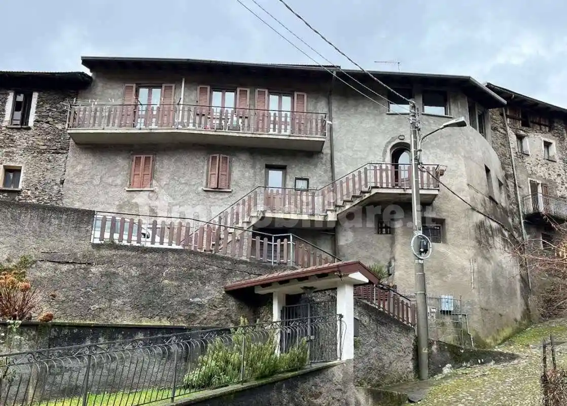 Casa indipendente in vendita a Sellero