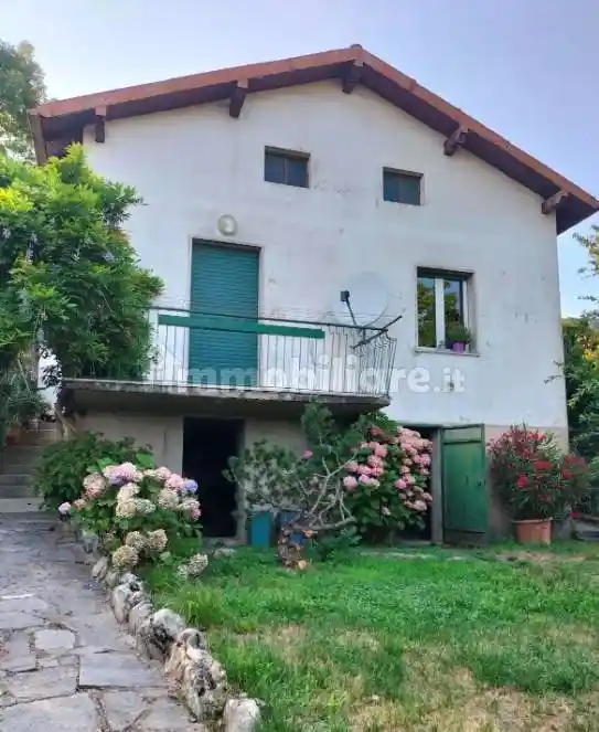 Villa in vendita a Como