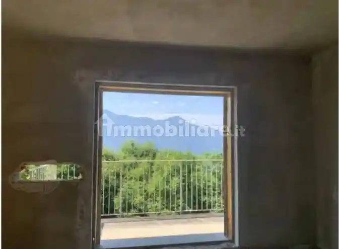 Appartamento in vendita a Sorico