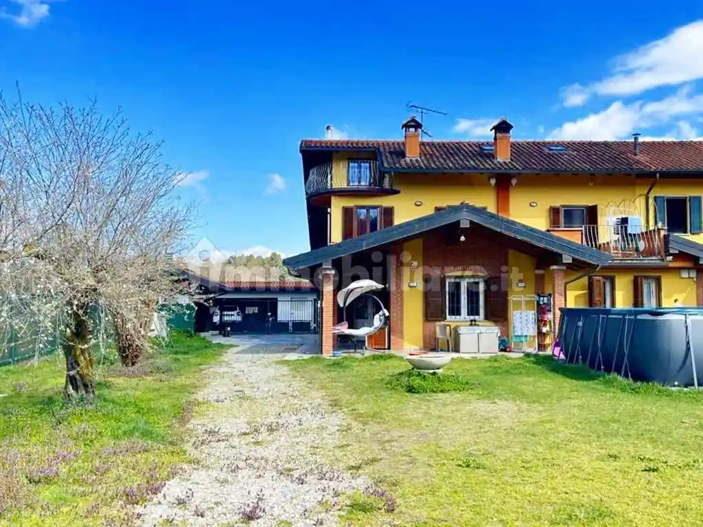 Villa in vendita a Comignago