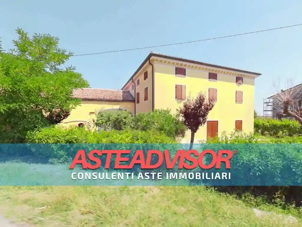 Villa in vendita a Mirandola