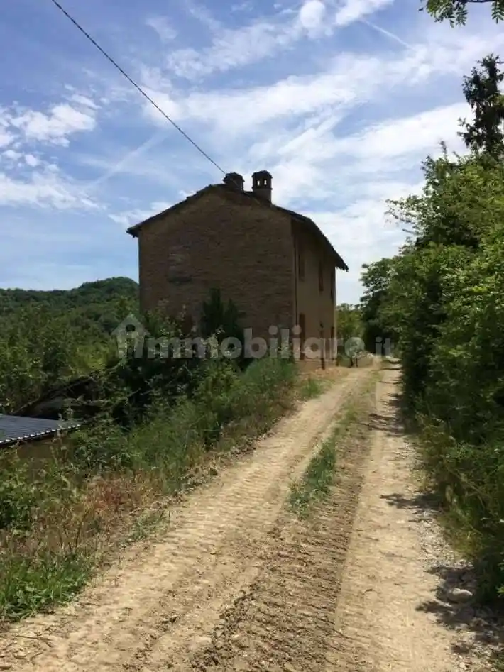 Casa indipendente in vendita a Codevilla