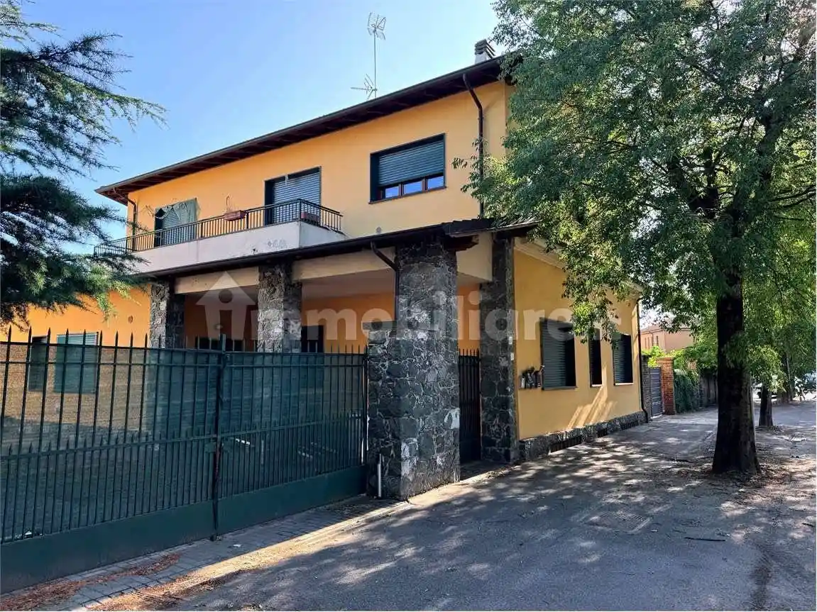 Appartamento in vendita a Voghera