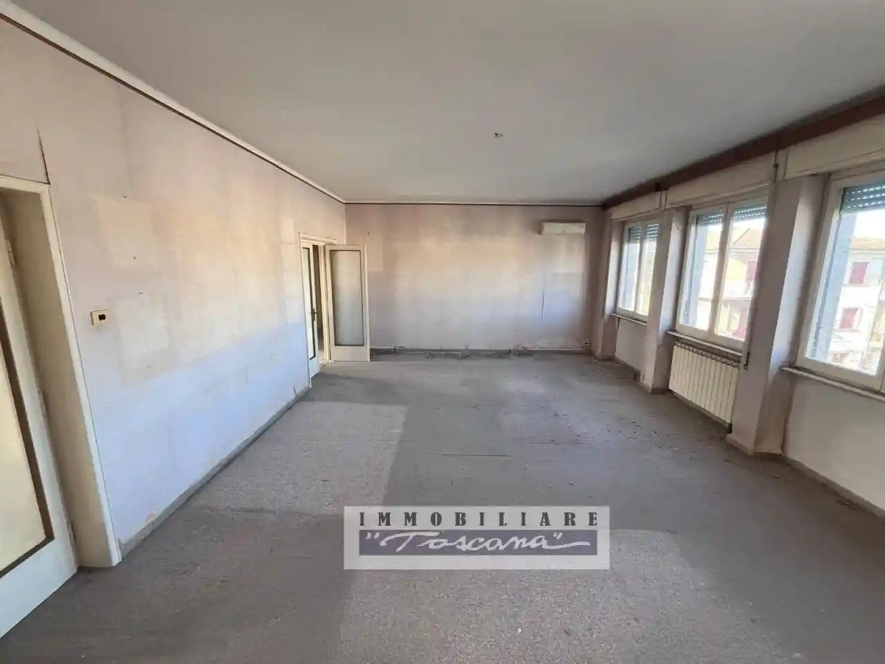 Appartamento in vendita a Viareggio
