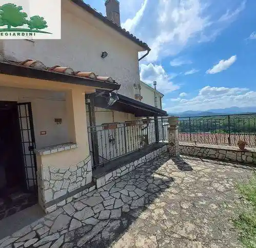 Villa in vendita a Monte San Giovanni in Sabina