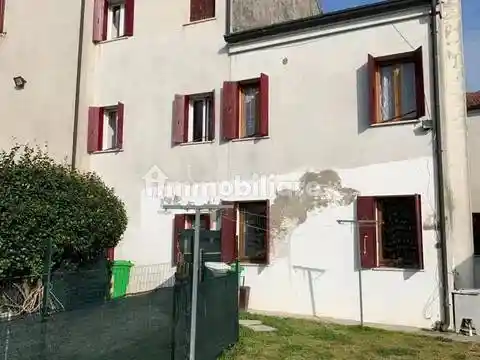Villa in vendita a Lendinara