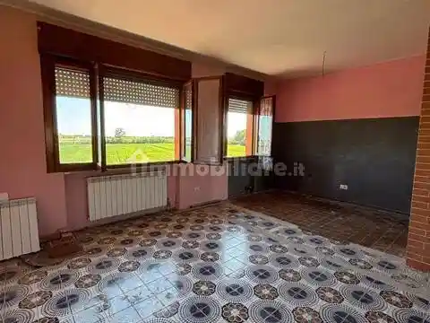 Villa in vendita a Lendinara