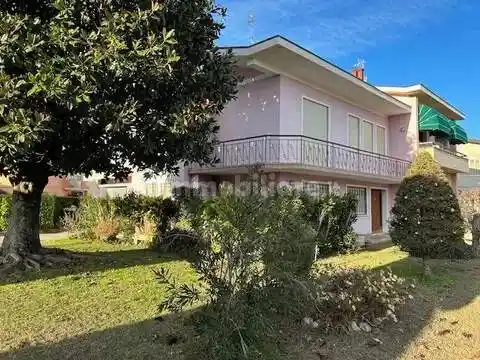 Villa in vendita a Badia Polesine