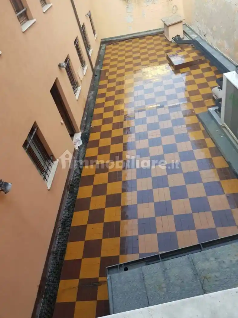 Palazzo - Edificio in vendita a Mantova