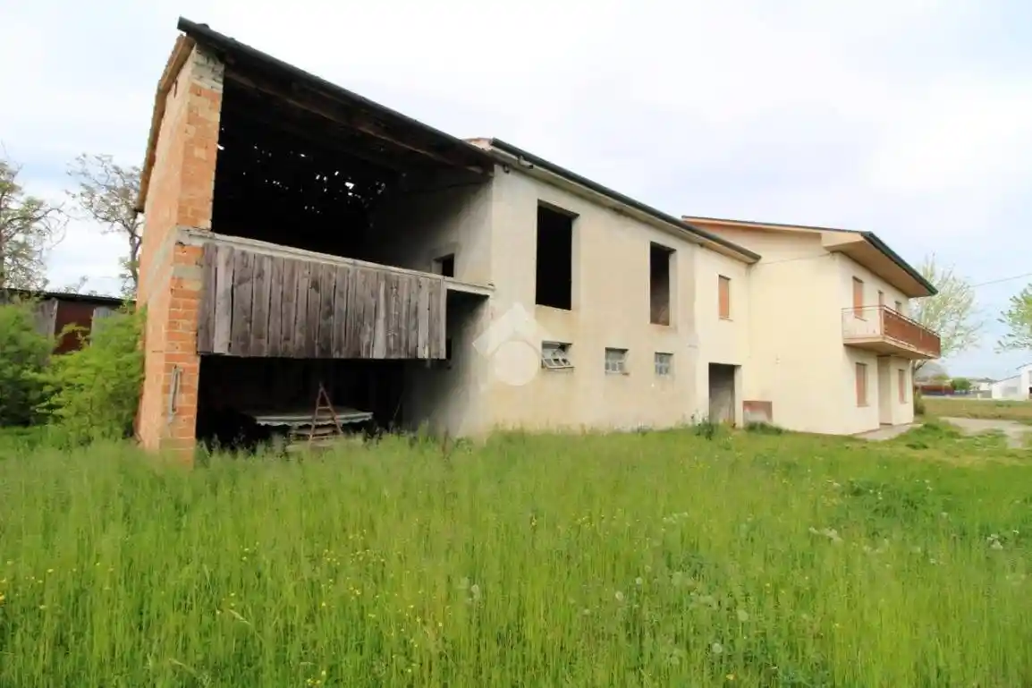 Rustico - Casale in vendita a Roncade