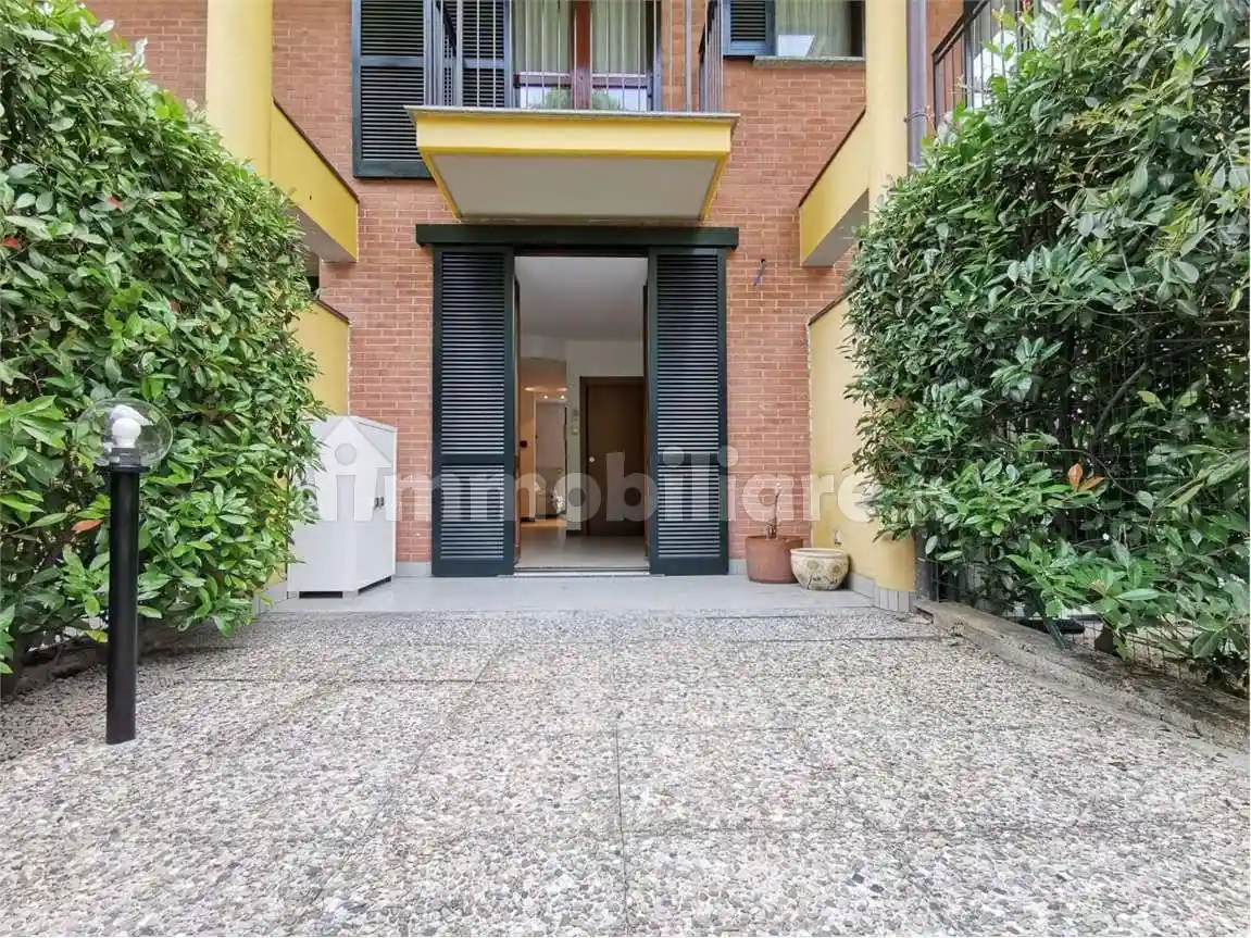 Appartamento in affitto a Lipomo