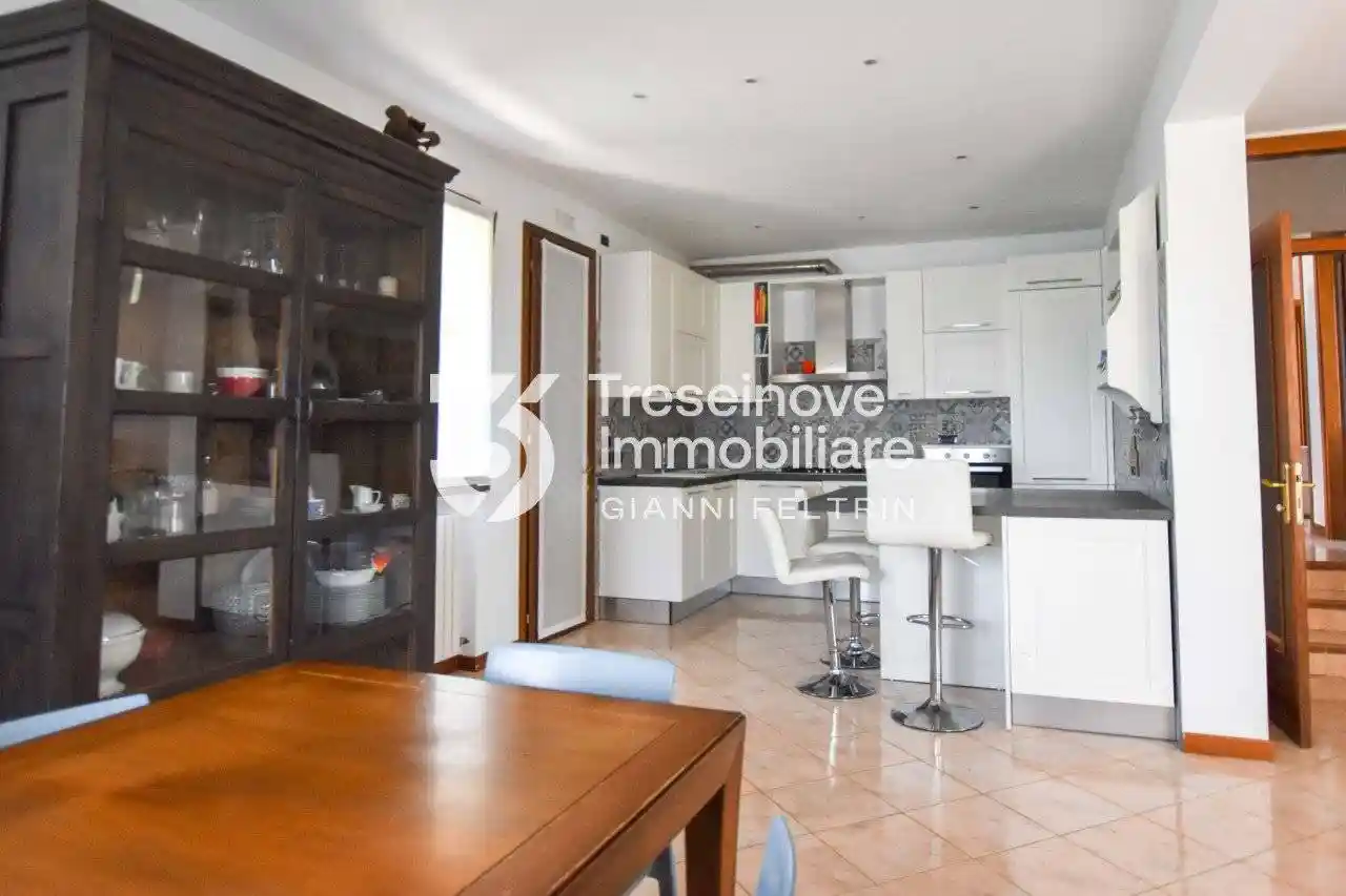 Casa indipendente in vendita a Paese