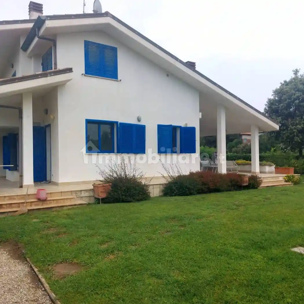 Villa in affitto a Fiumicino