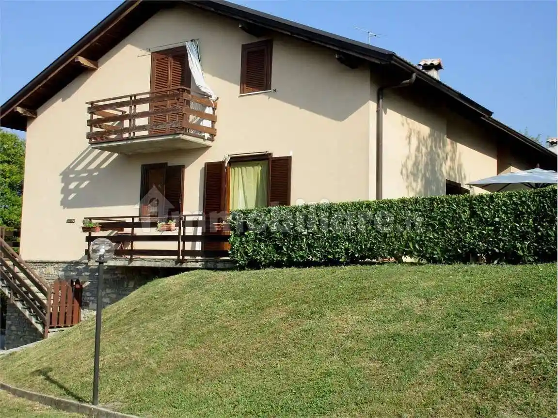 Appartamento in vendita a Berbenno