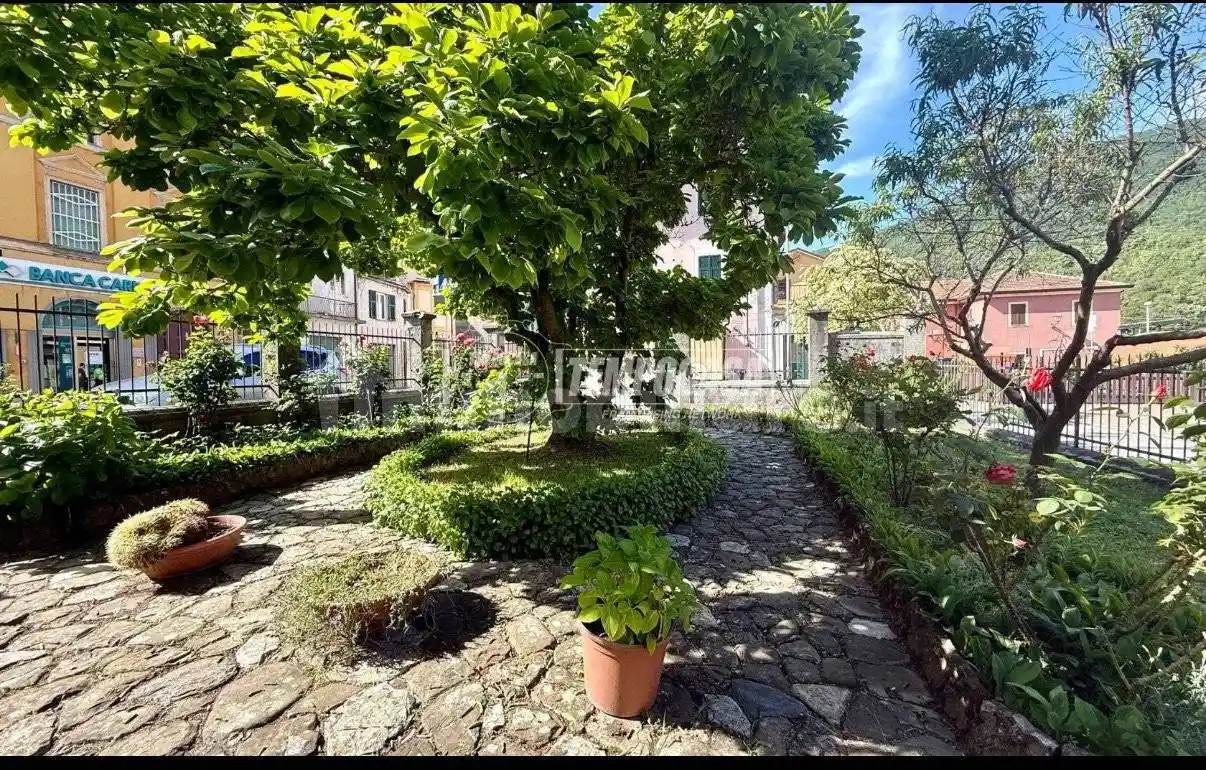 Appartamento in vendita a Isola del Cantone