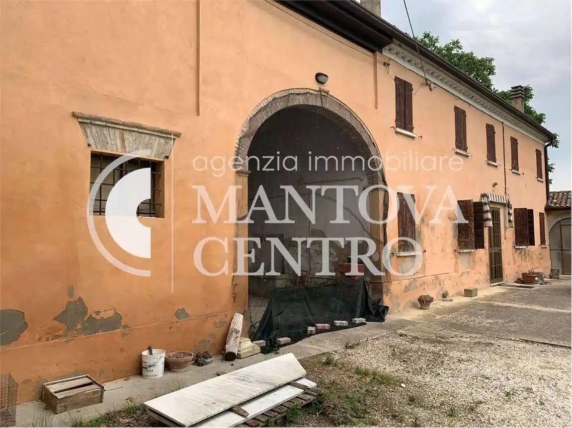 Rustico - Casale in vendita a Sustinente