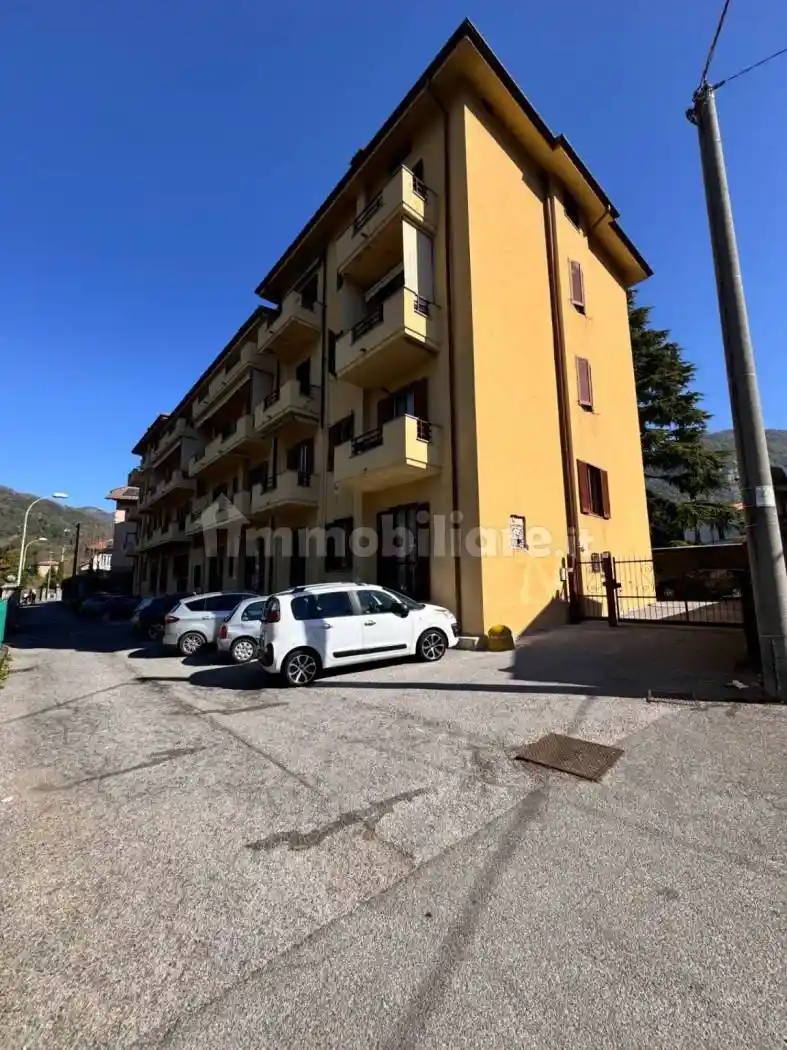 Appartamento in vendita a Canzo