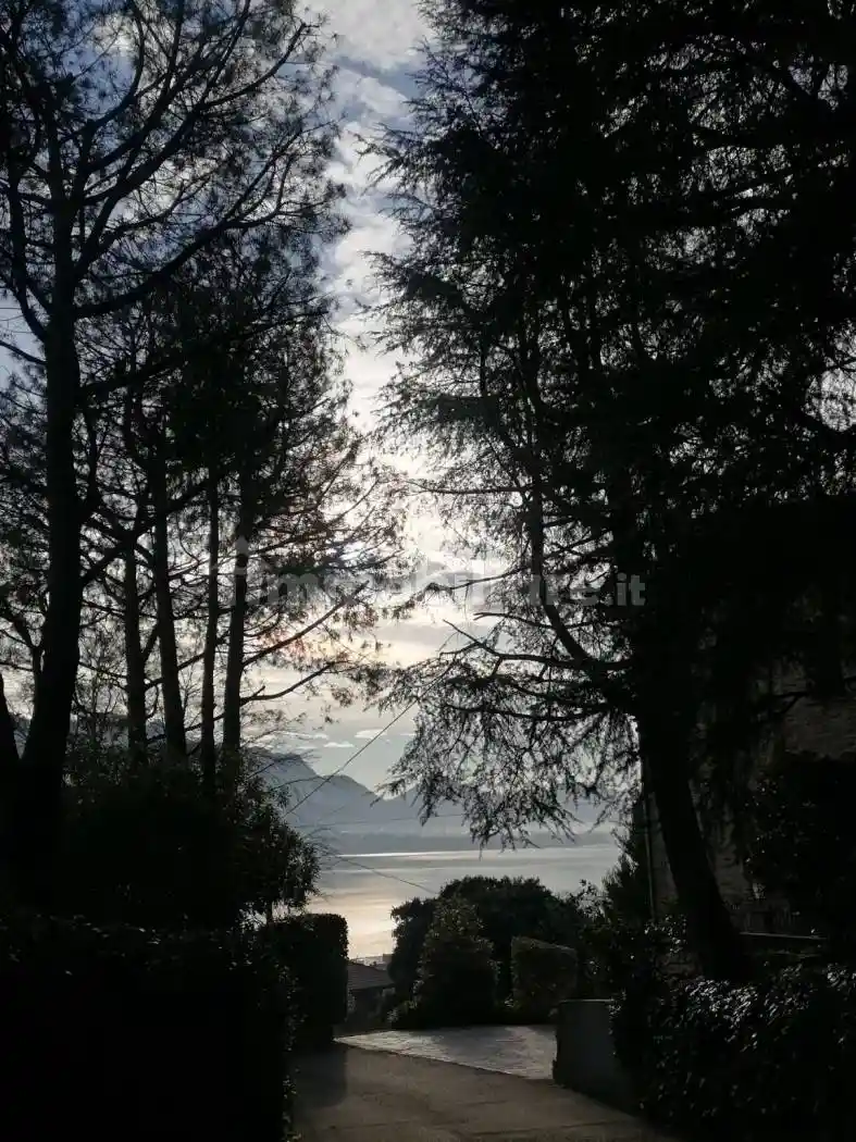 Loft in affitto a Pescate