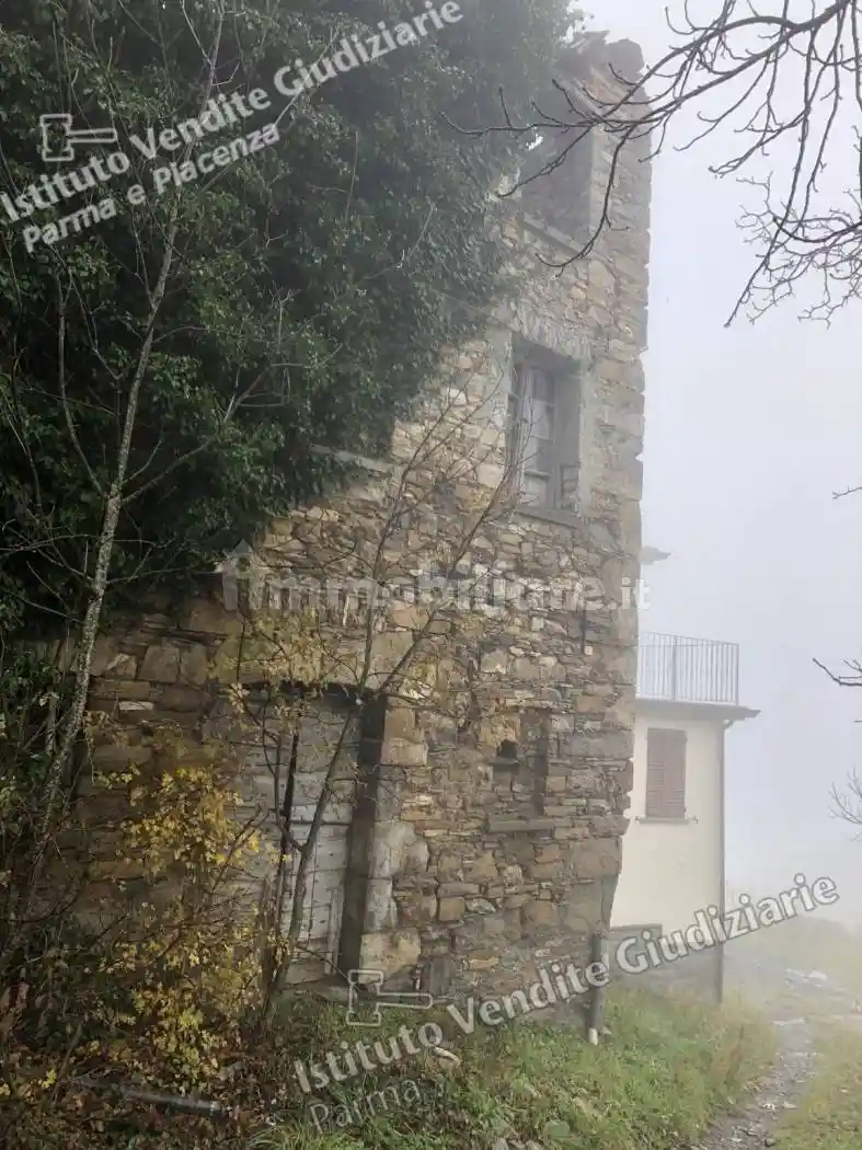 Rustico - Casale in vendita a Bardi