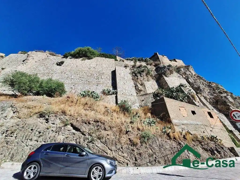 Casa indipendente in vendita a Scaletta Zanclea