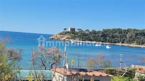 Appartamento in vendita a Marciana