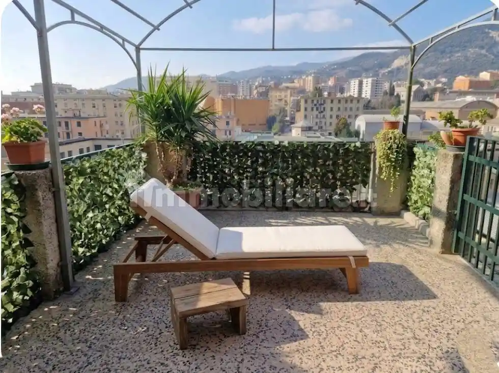 Appartamento in vendita a Genova